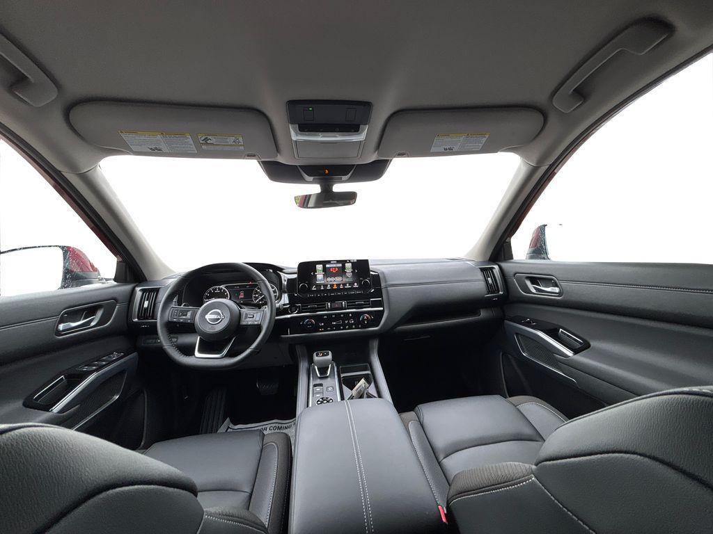 new 2025 Nissan Pathfinder car, priced at $40,956