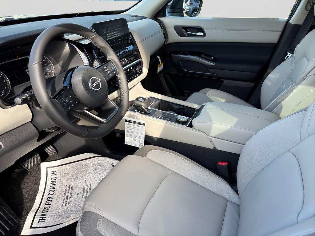 new 2025 Nissan Pathfinder car, priced at $40,624
