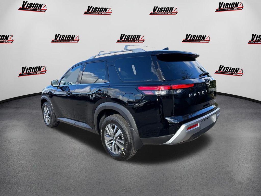 new 2025 Nissan Pathfinder car, priced at $40,624