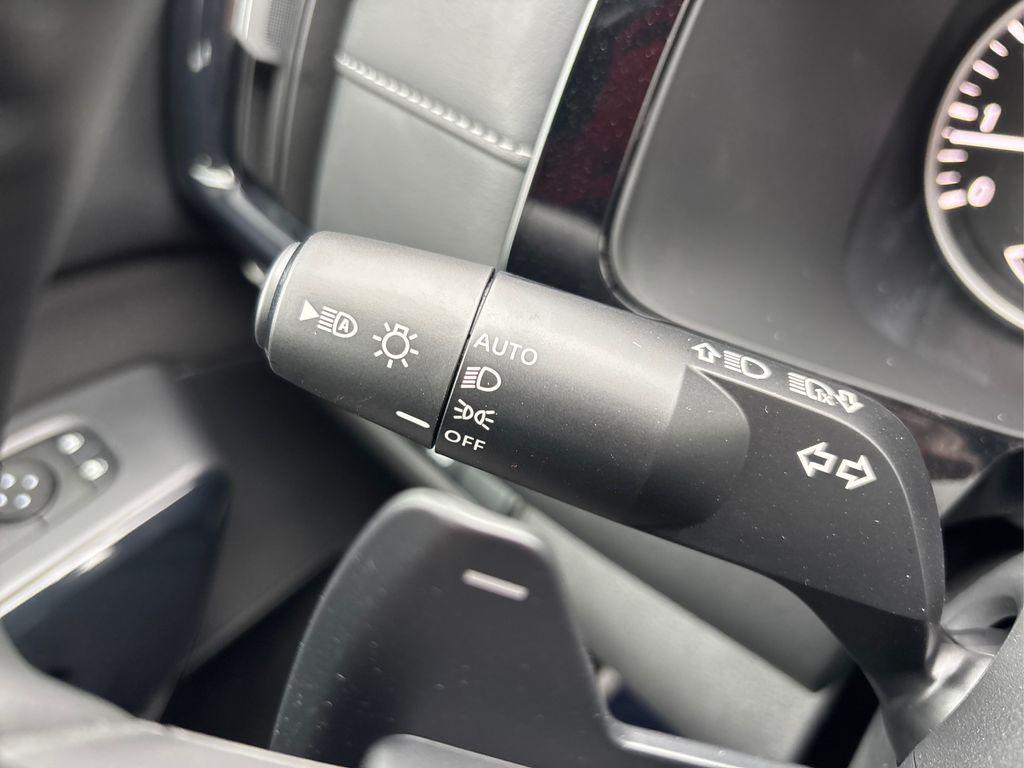new 2025 Nissan Pathfinder car, priced at $38,540