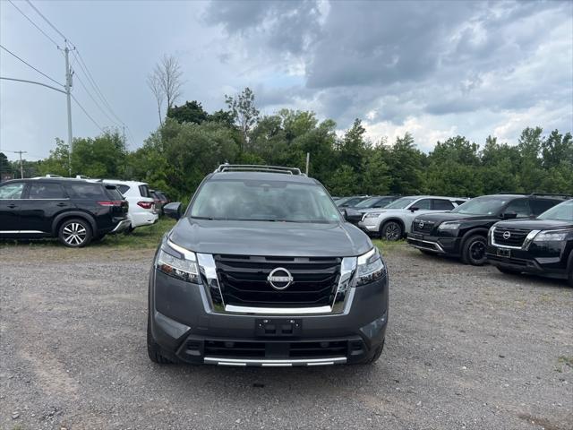 new 2024 Nissan Pathfinder car, priced at $42,158