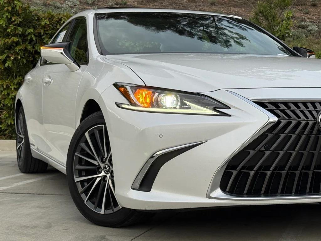 used 2022 Lexus ES 300h car, priced at $29,641