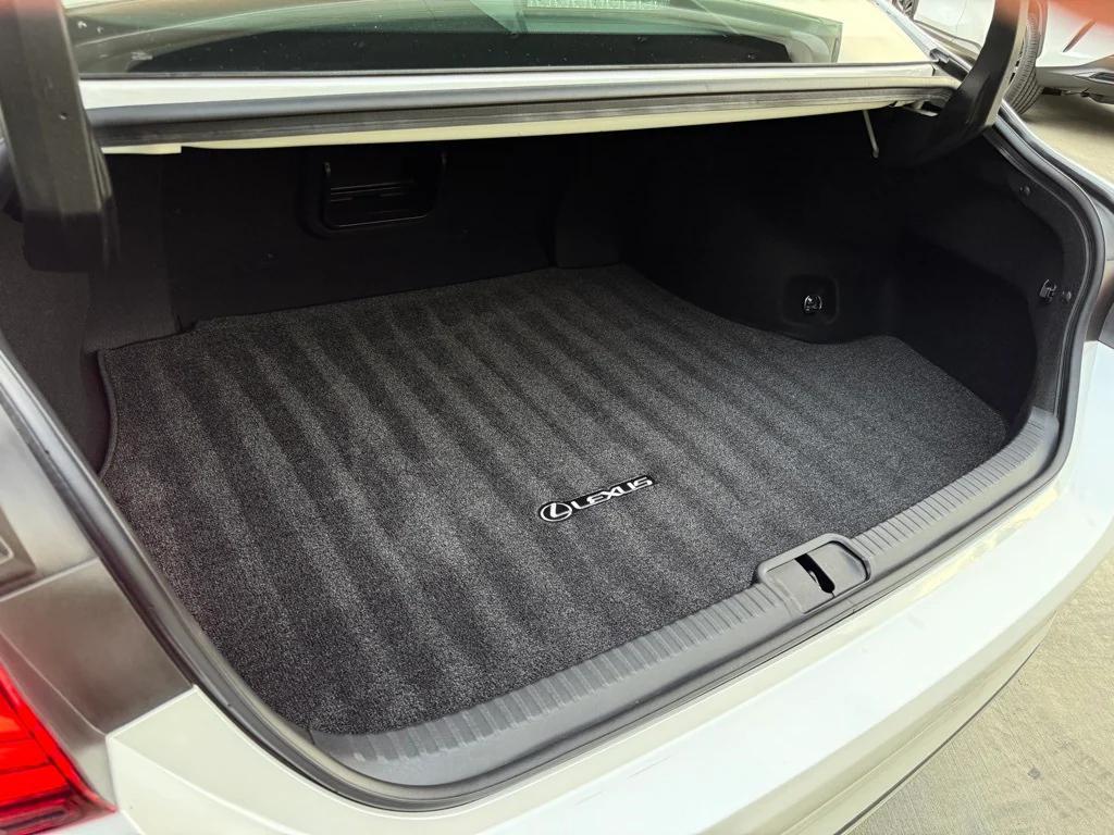 used 2022 Lexus ES 300h car, priced at $29,641