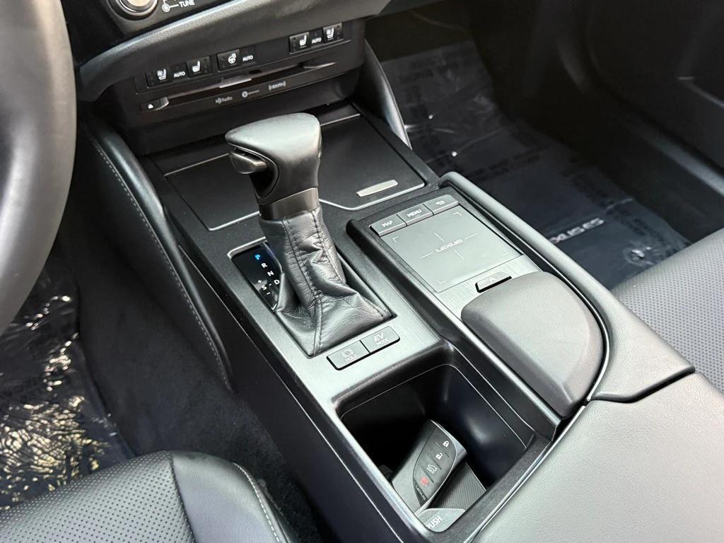 used 2022 Lexus ES 300h car, priced at $29,641