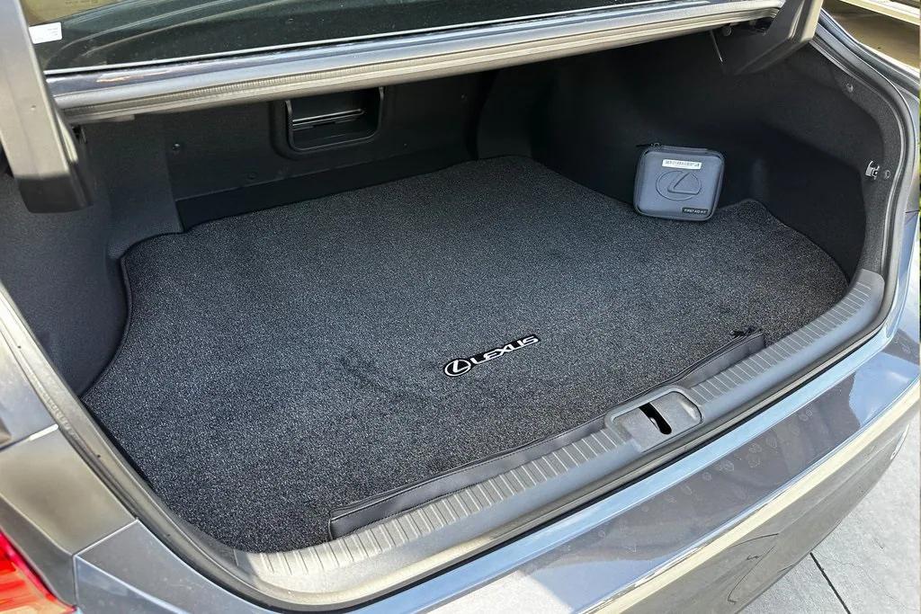 new 2025 Lexus ES 350 car, priced at $47,385