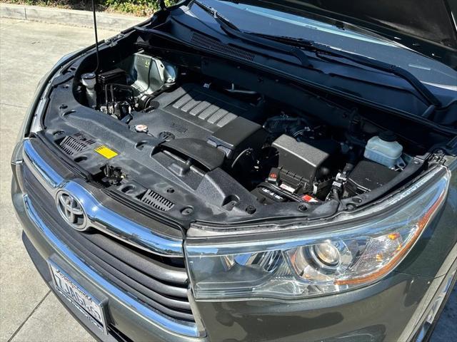 used 2015 Toyota Highlander car, priced at $16,500