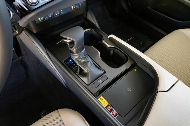 new 2025 Lexus ES 350 car, priced at $47,165