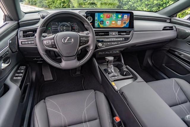 new 2025 Lexus ES 300h car, priced at $55,905