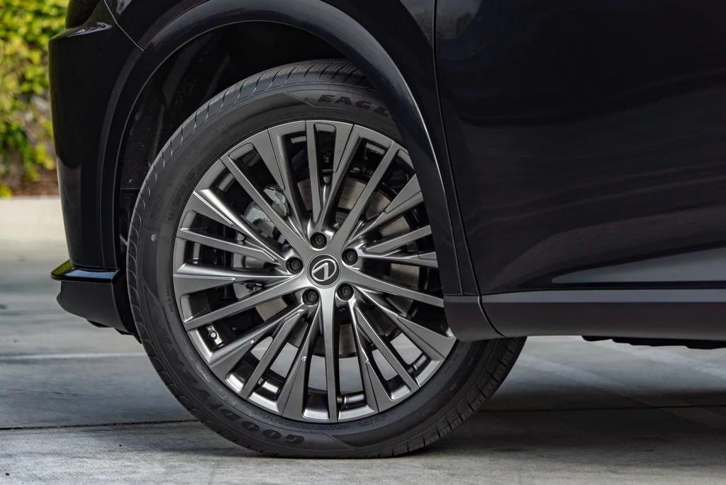 new 2025 Lexus RX 350 car, priced at $68,104