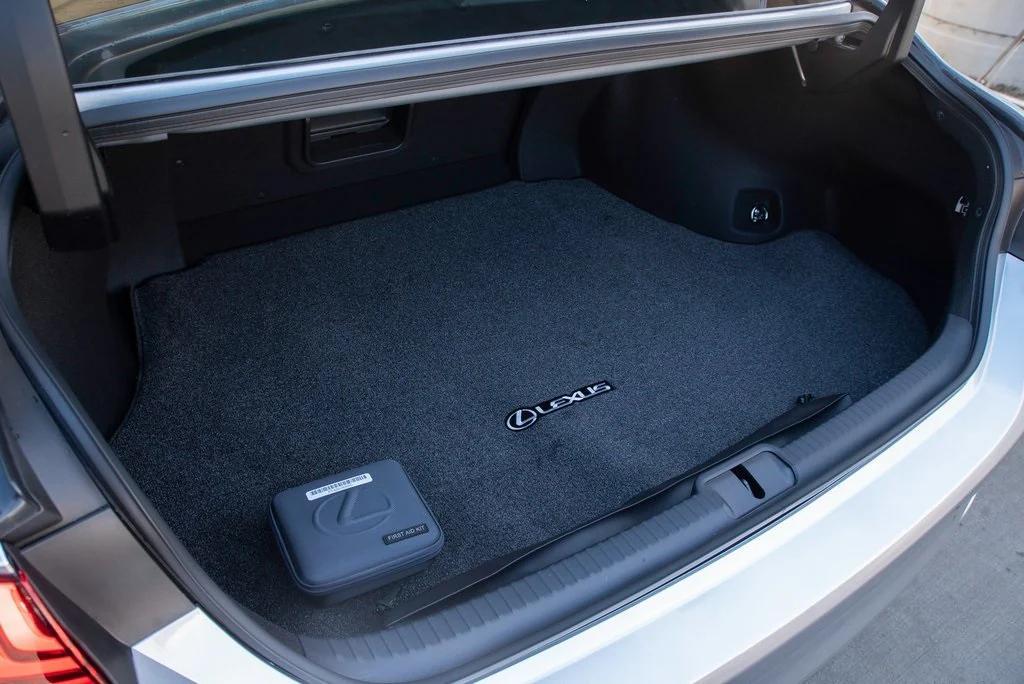 new 2025 Lexus ES 350 car, priced at $49,934