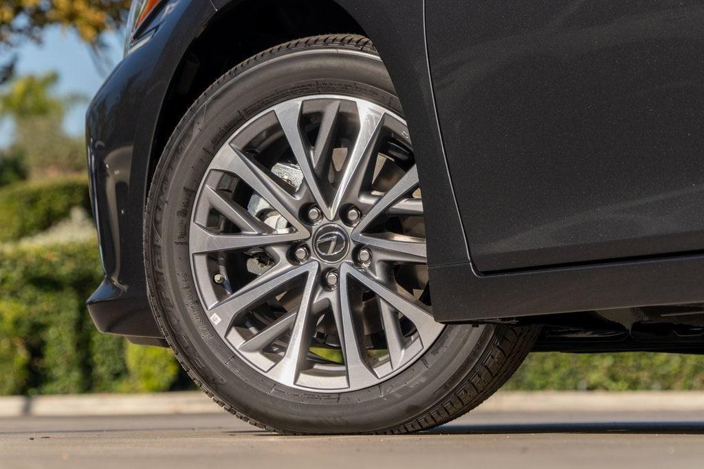 new 2025 Lexus ES 350 car, priced at $43,935