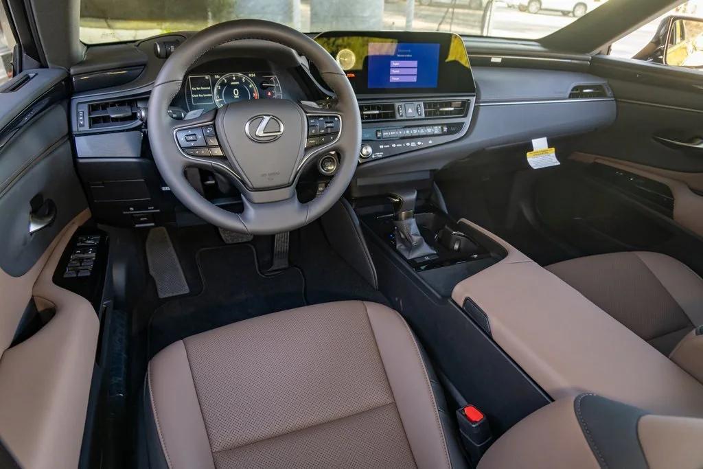 new 2025 Lexus ES 350 car, priced at $43,935
