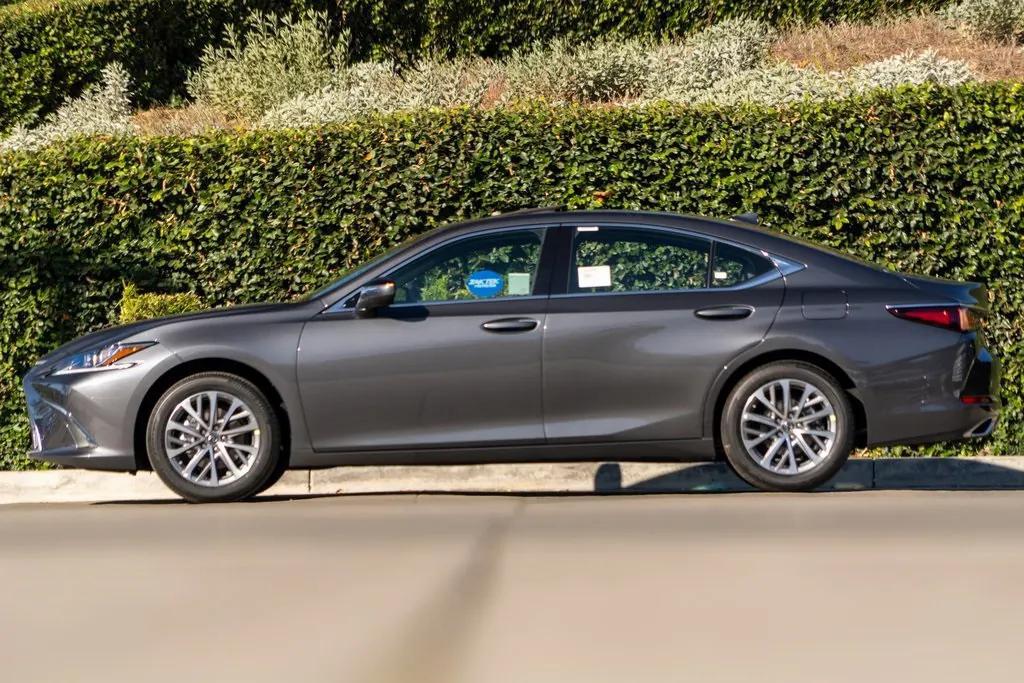 new 2025 Lexus ES 350 car, priced at $43,935