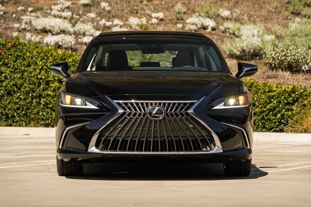 new 2025 Lexus ES 350 car, priced at $44,179