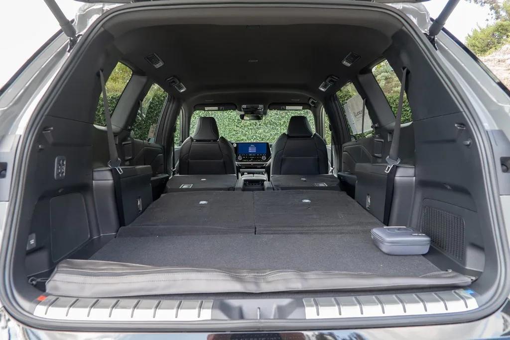 new 2026 Lexus TX 500h car, priced at $75,987