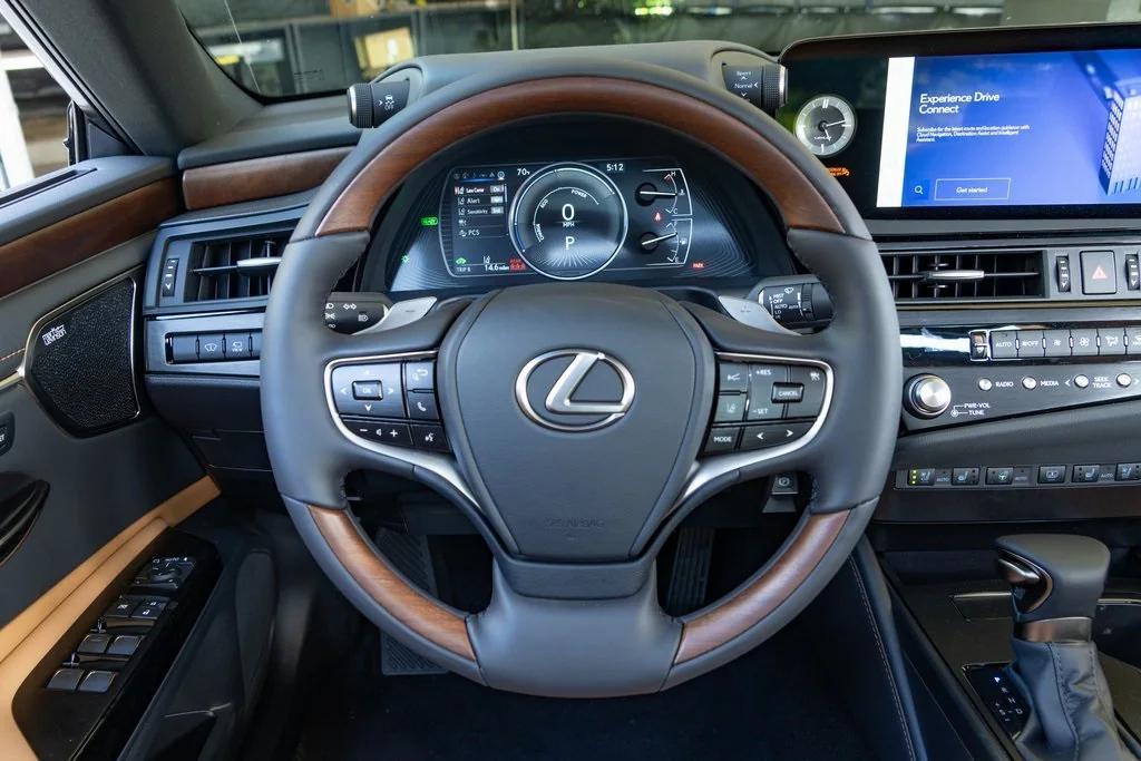 new 2025 Lexus ES 300h car, priced at $56,125