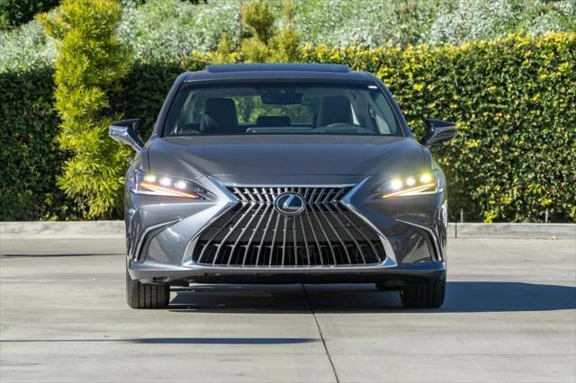 new 2025 Lexus ES 300h car, priced at $55,905