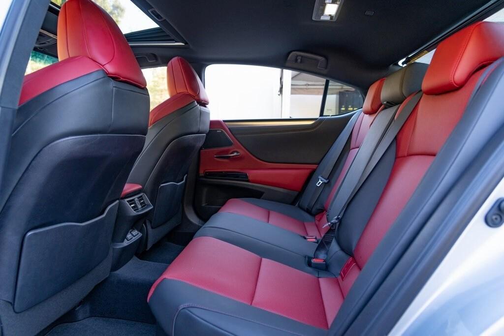 new 2024 Lexus ES 300h car, priced at $57,215