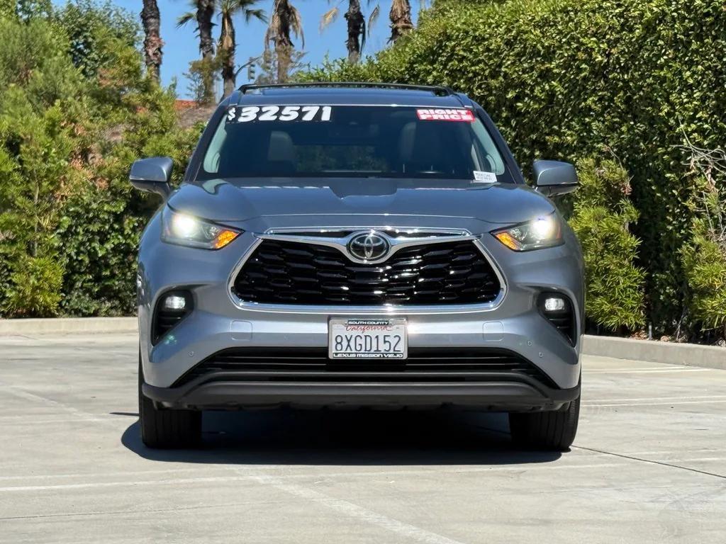 used 2021 Toyota Highlander car, priced at $31,552