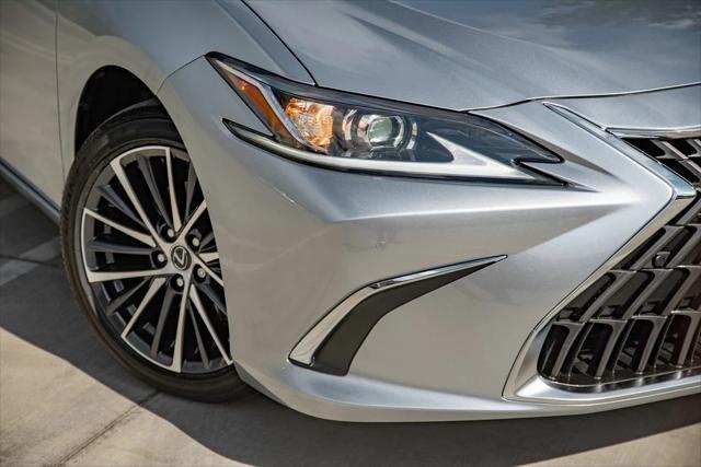 new 2025 Lexus ES 300h car, priced at $49,414