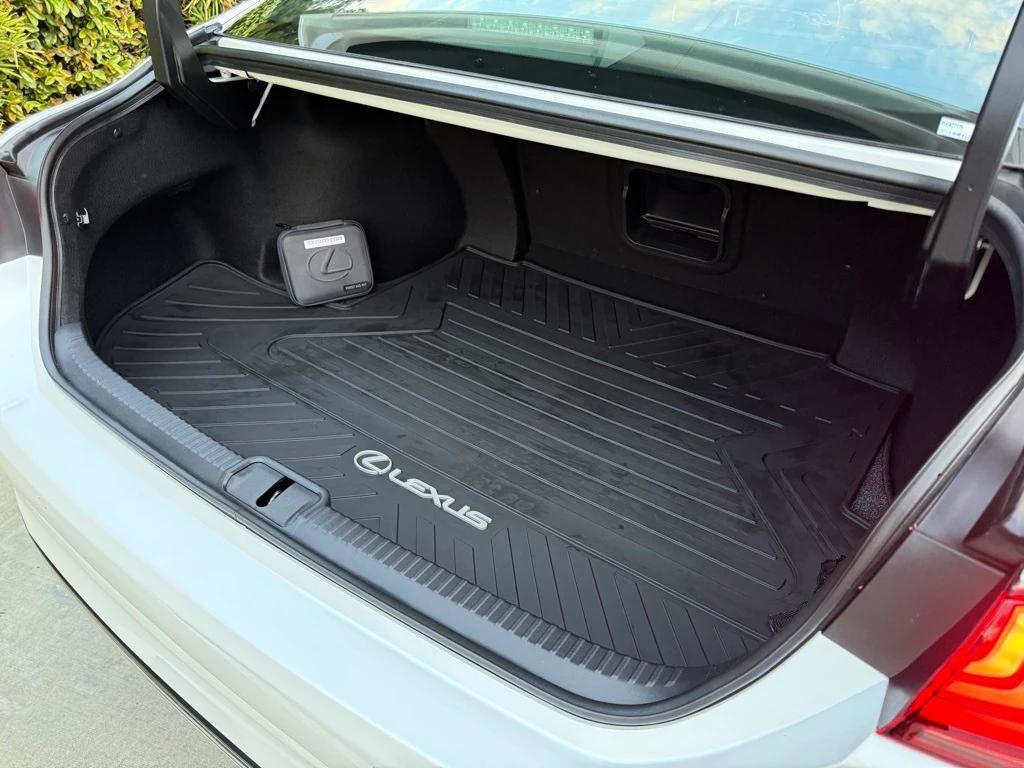 used 2024 Lexus ES 300h car, priced at $41,281