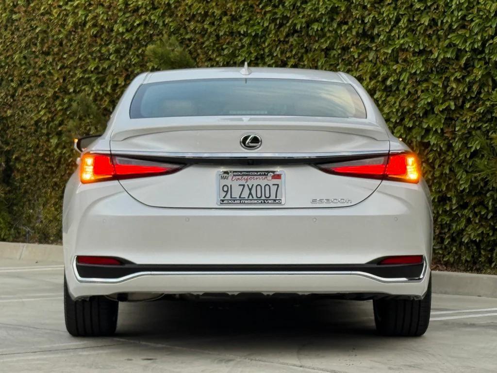 used 2024 Lexus ES 300h car, priced at $41,281