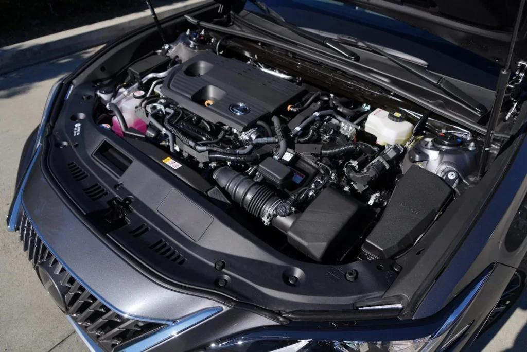 new 2025 Lexus ES 300h car, priced at $49,204