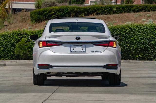 new 2025 Lexus ES 300h car, priced at $48,565