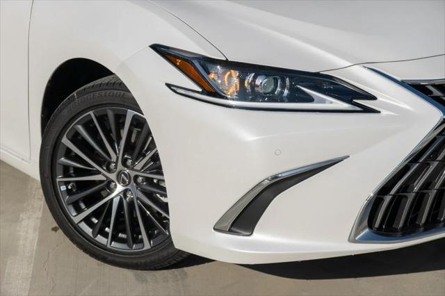 new 2025 Lexus ES 300h car, priced at $48,565