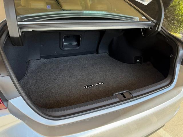 used 2025 Lexus ES 350 car, priced at $43,988