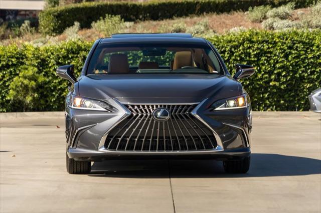 new 2025 Lexus ES 300h car, priced at $48,565