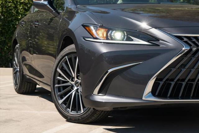 new 2025 Lexus ES 300h car, priced at $48,565