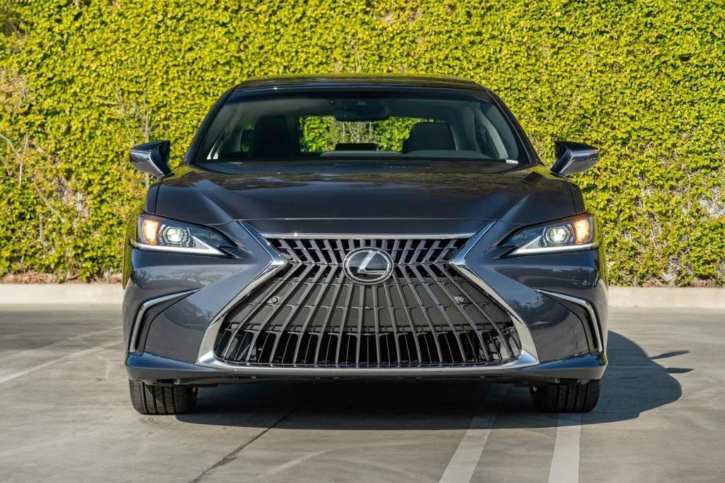 new 2025 Lexus ES 350 car, priced at $50,015