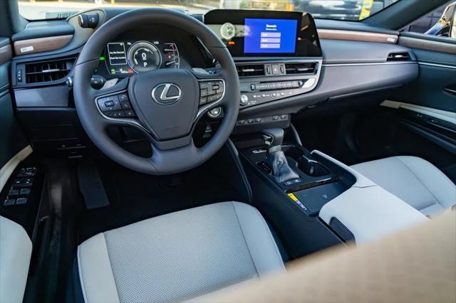 new 2025 Lexus ES 300h car, priced at $48,394