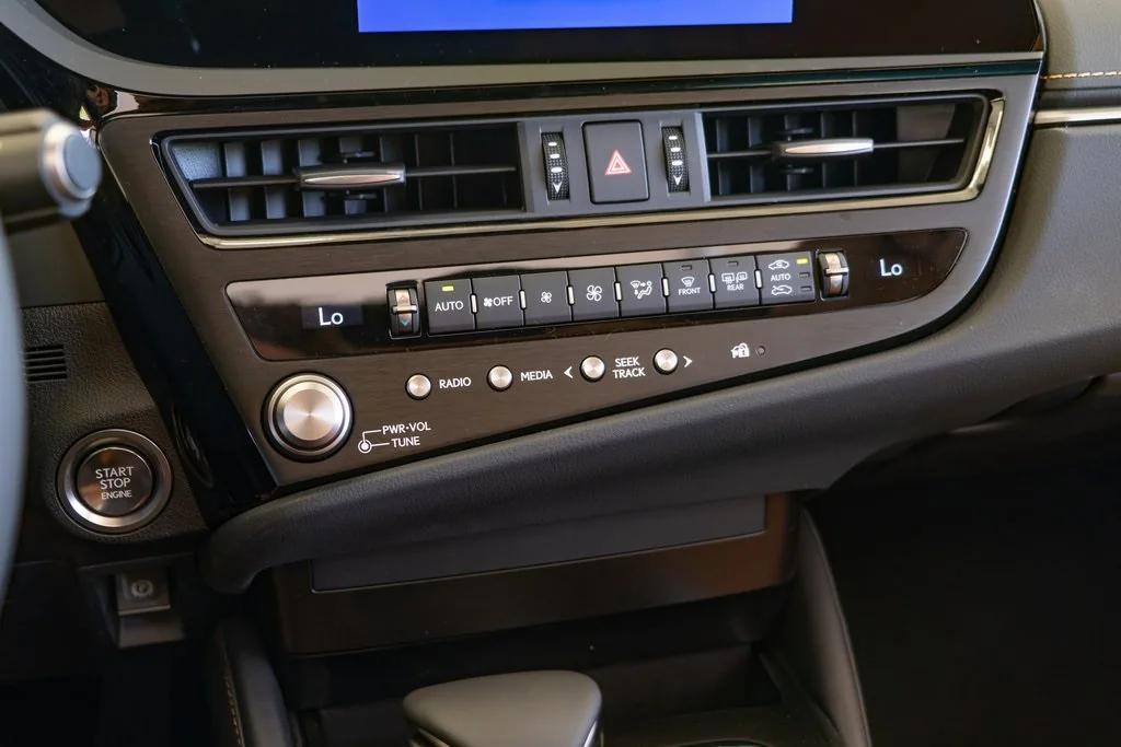 new 2025 Lexus ES 350 car, priced at $44,354