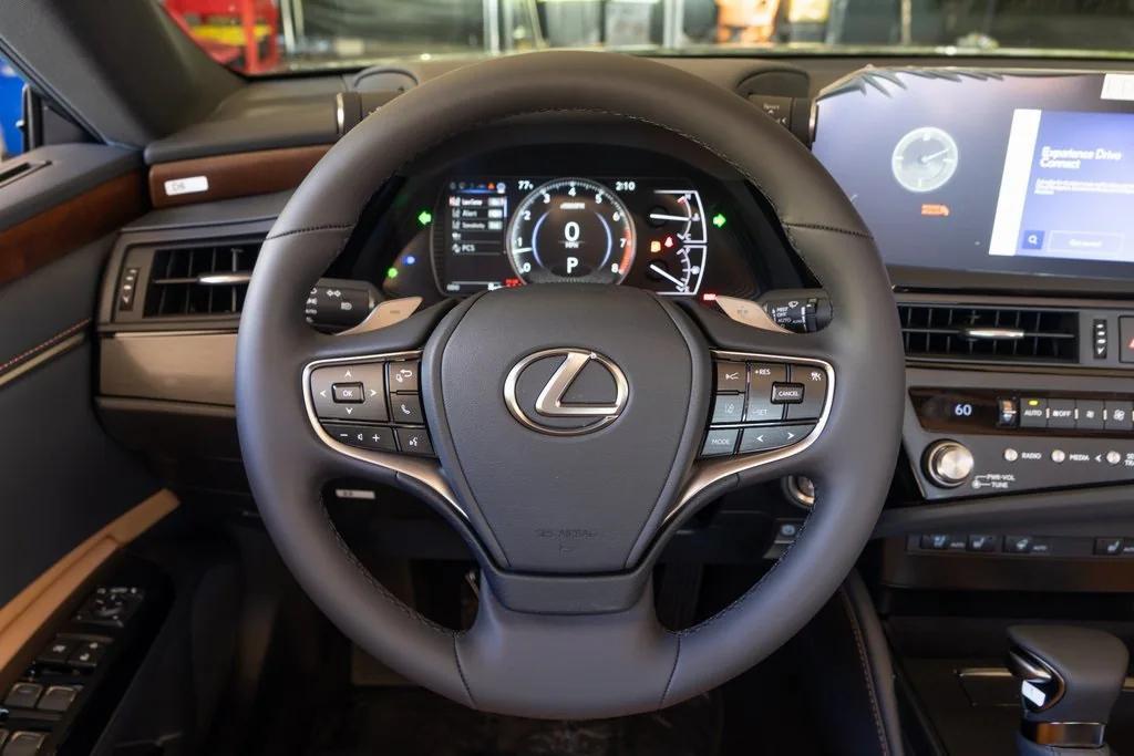 new 2025 Lexus ES 350 car, priced at $47,385