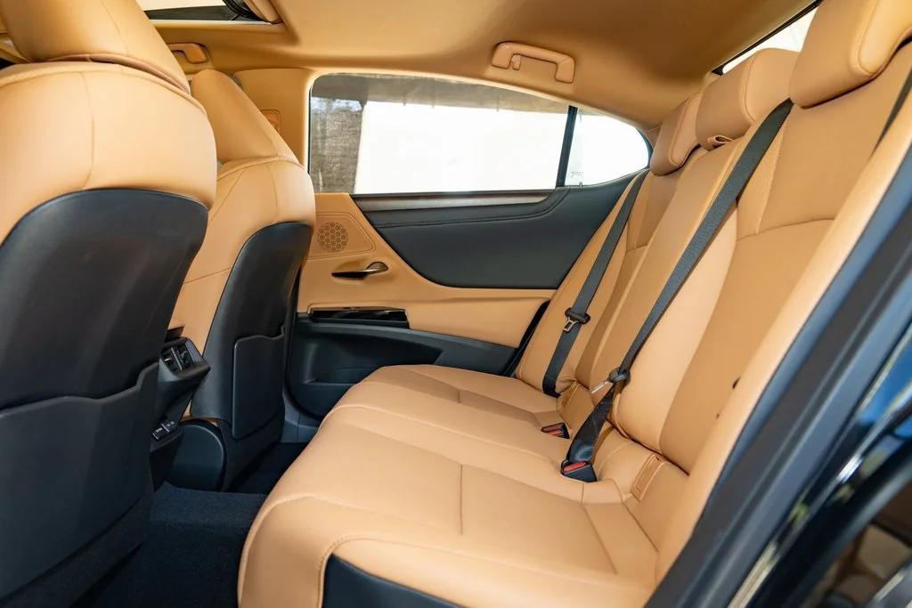new 2025 Lexus ES 350 car, priced at $47,385