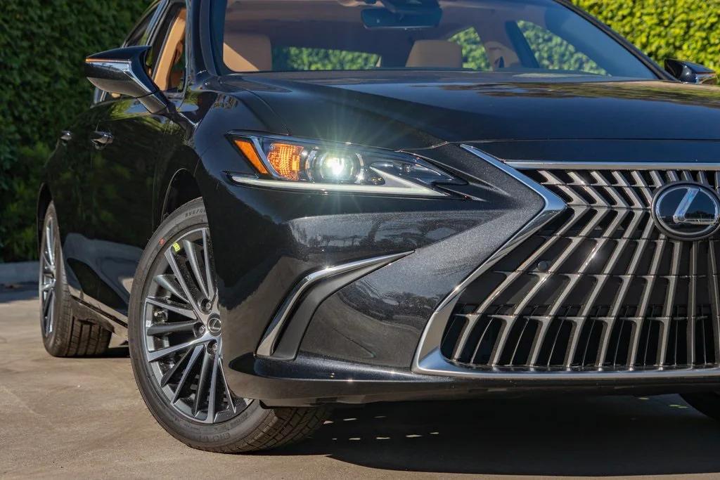 new 2025 Lexus ES 350 car, priced at $47,385