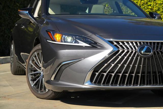 new 2025 Lexus ES 300h car, priced at $48,565