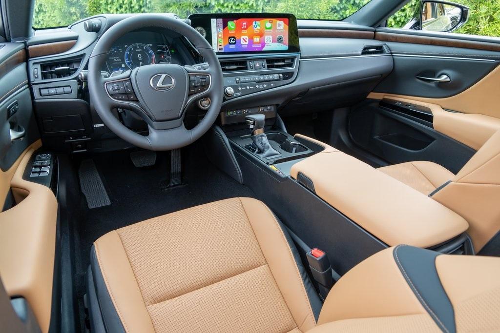 new 2024 Lexus ES 250 car, priced at $48,900