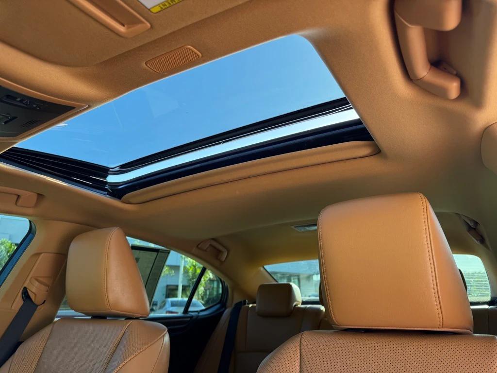 used 2023 Lexus ES 300h car, priced at $36,971
