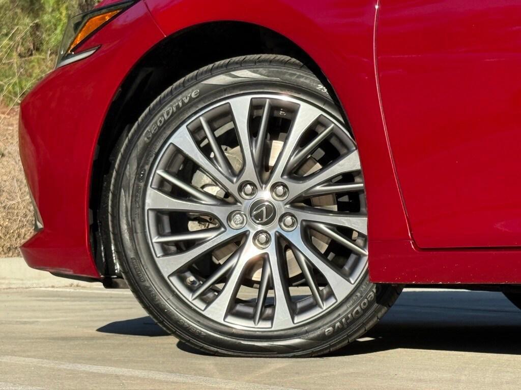 used 2021 Lexus ES 350 car, priced at $30,291