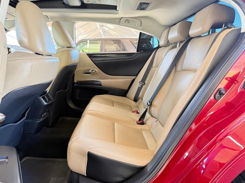 used 2021 Lexus ES 350 car, priced at $30,291