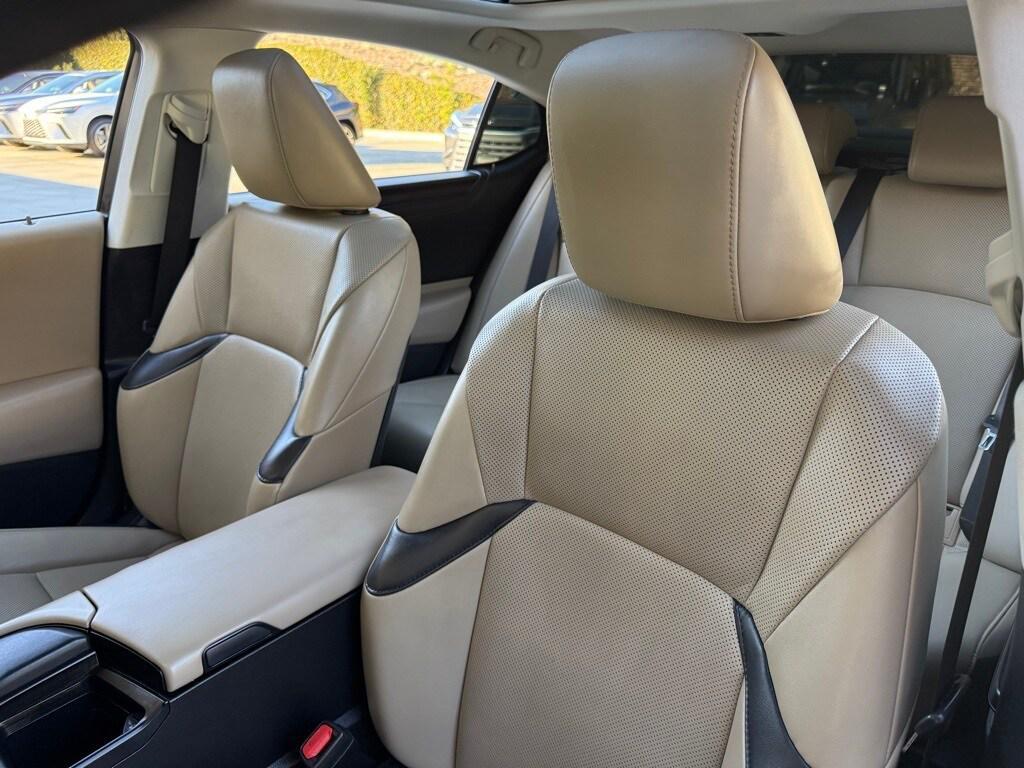 used 2021 Lexus ES 350 car, priced at $30,291