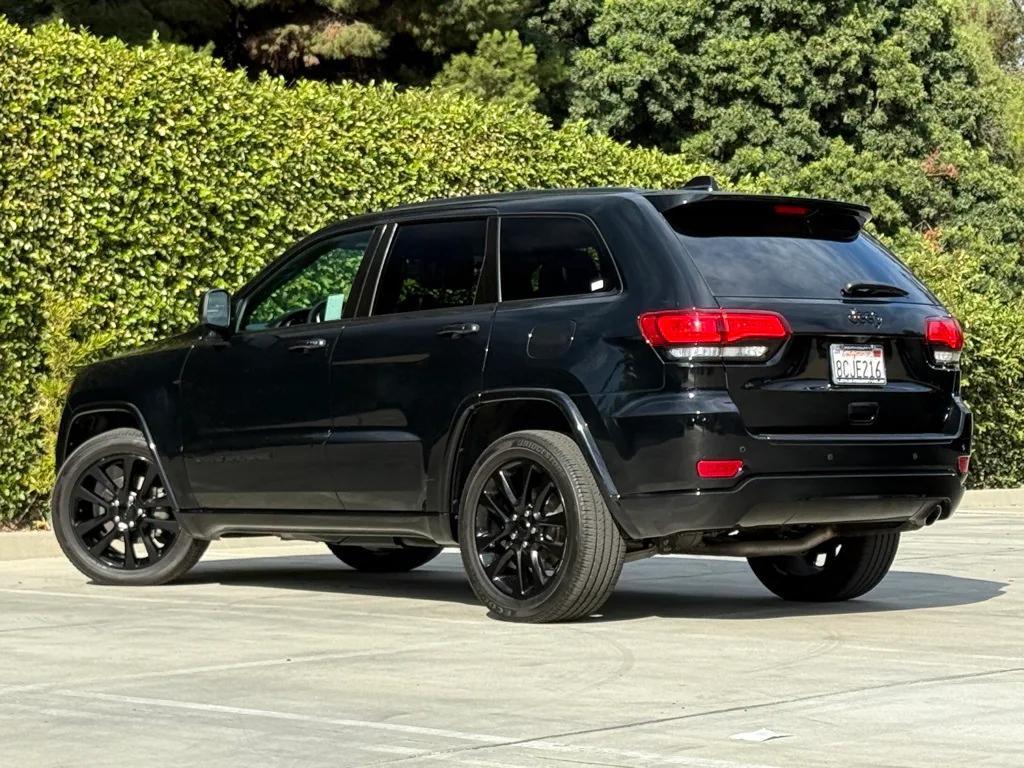 used 2018 Jeep Grand Cherokee car, priced at $14,172