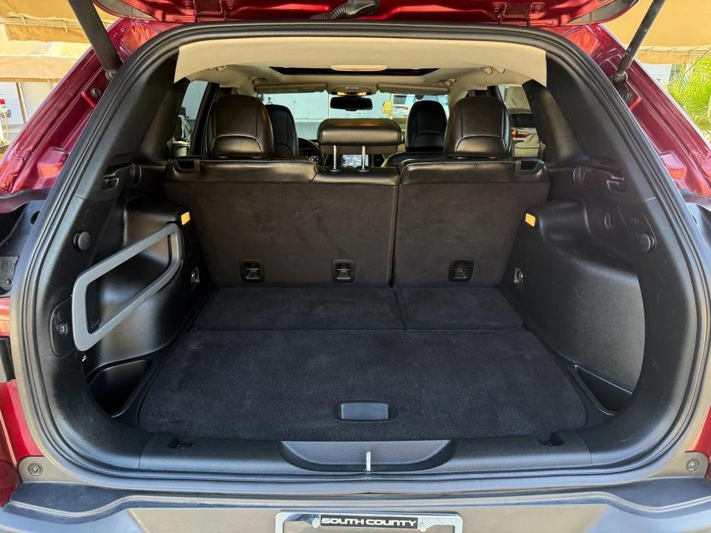 used 2018 Jeep Cherokee car, priced at $16,653