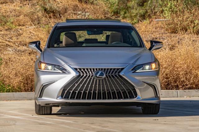 new 2025 Lexus ES 300h car, priced at $50,010