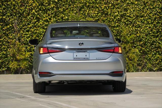 new 2025 Lexus ES 300h car, priced at $50,010