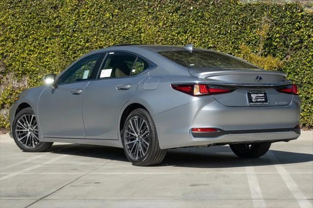 new 2025 Lexus ES 300h car, priced at $50,010