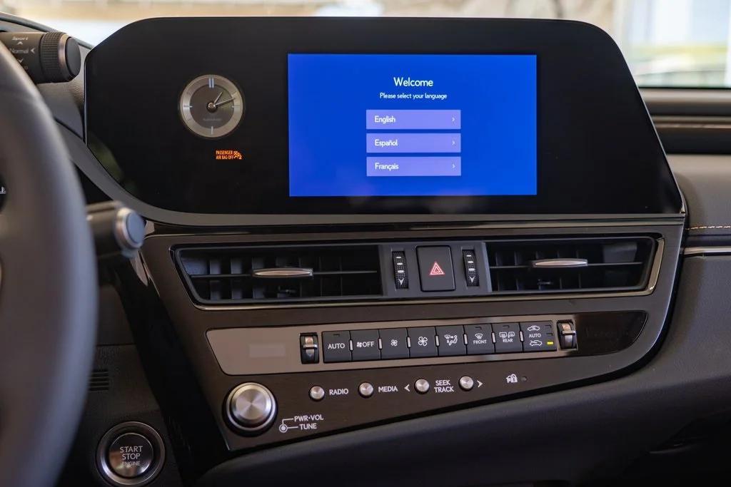 new 2025 Lexus ES 350 car, priced at $43,935